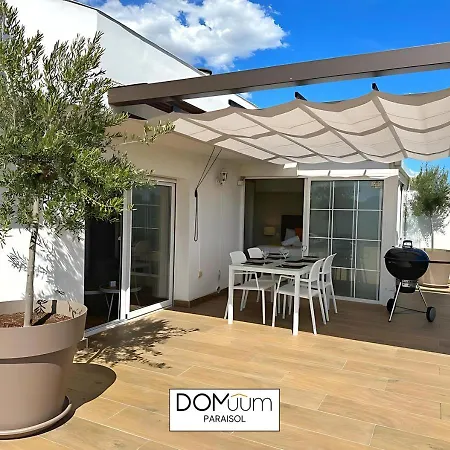 Domuum Holidays - Paraisol Family Apartment