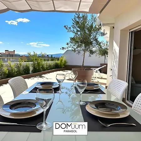 Domuum Holidays - Paraisol Family Apartment